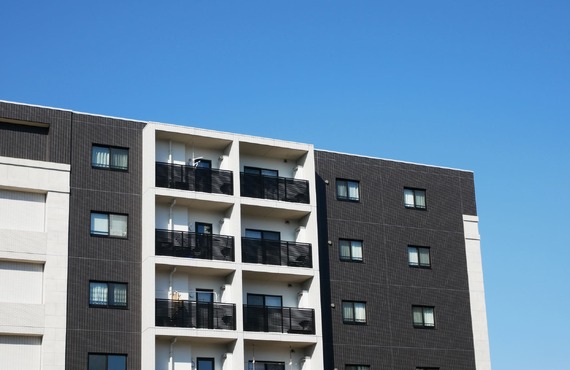 マンションの外壁を塗装して建物の寿命を守ります | 利府町の外壁塗装なら熟練の職人が丁寧に施工を行うKS創建
