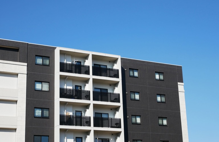 マンションの外壁を塗装して建物の寿命を守ります | 利府町の外壁塗装なら熟練の職人が丁寧に施工を行うKS創建