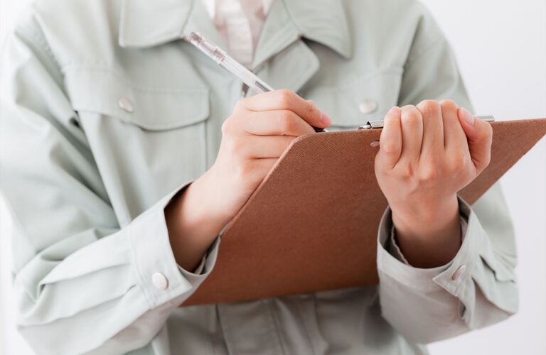 見積りを素早くお出しして価格を明示いたします | 利府町の外壁塗装なら熟練の職人が丁寧に施工を行うKS創建